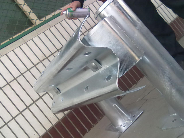 雙波護欄板